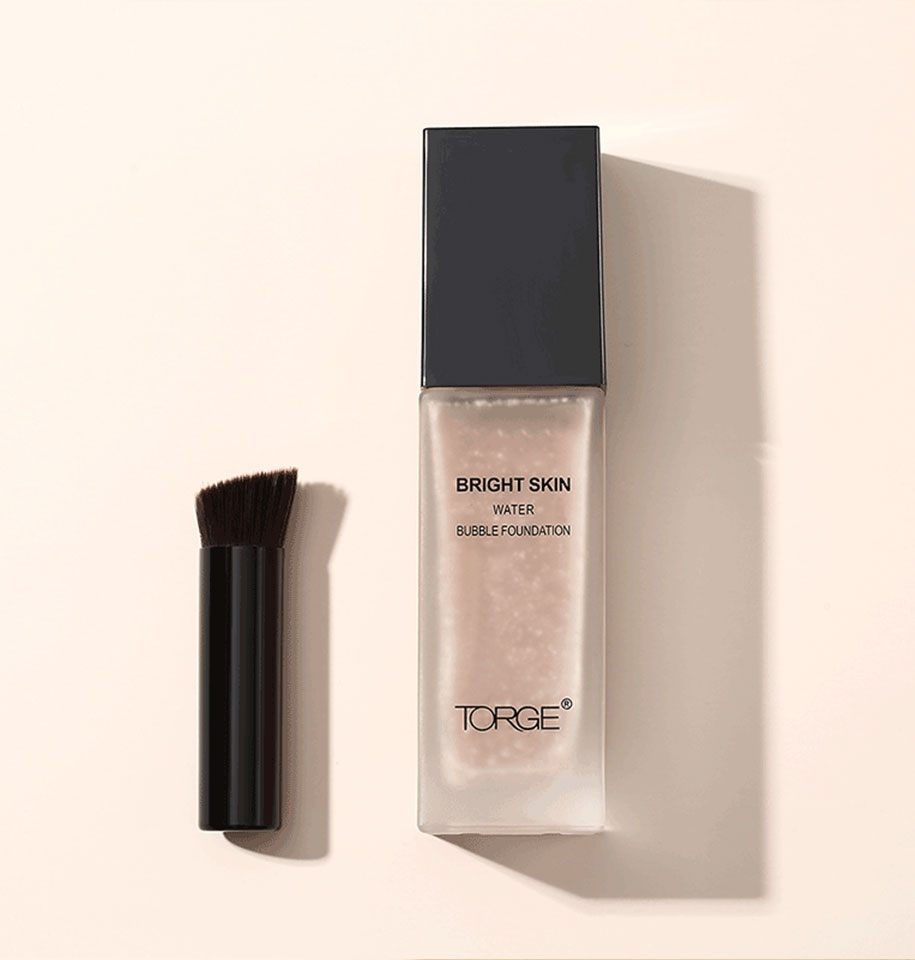 水润泡泡粉底液